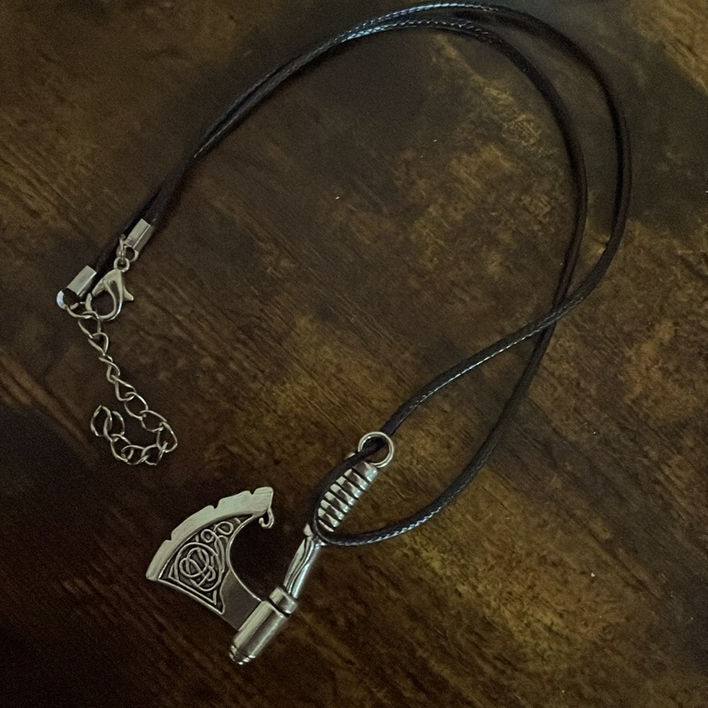 Nordic Men’s Necklace Unisex Skyrim Axe Ax Medieval DnD Gamer Gift Viking Celtic